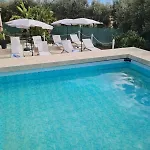Leale בית הארחה פלמיריו